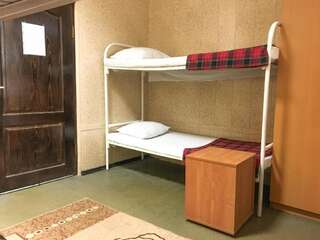 Гостиница Гнездо Москва Спальное место на двухъярусной кровати в общем номере для женщин-4
